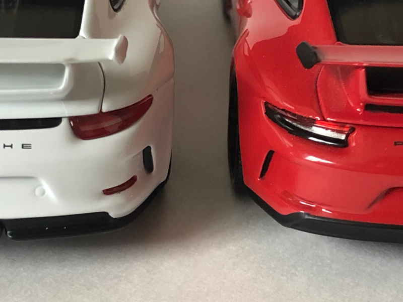 Illustration for article titled A Closer Look at the Minichamps 1/43 991 GT3s